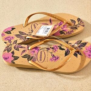 Women's Slim Organic Flip Flop size 9/10 NWT